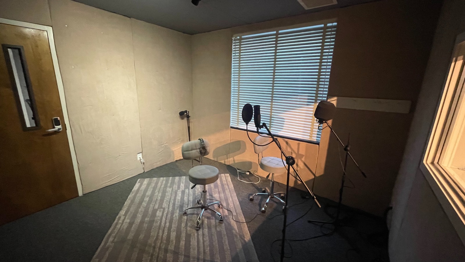 Sound Fader Inc. vocal booth
